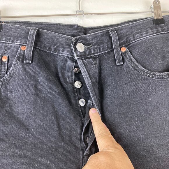 Levi's Premium 501 Women Sz 33 Black Distressed Button fly Jean Shorts High Rise - Picture 5 of 9